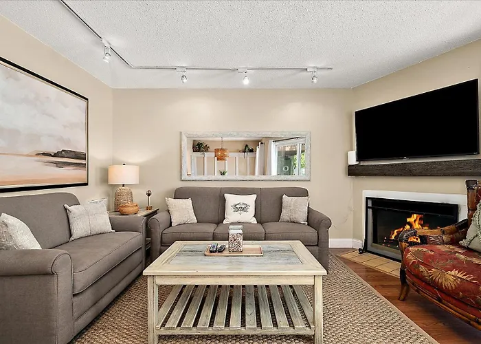 Spacious Recently Updated Bayside 4 Bedroom Holiday home *
