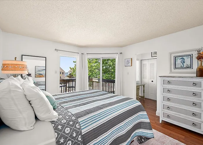 Spacious Recently Updated Bayside 4 Bedroom Holiday home Ocean City